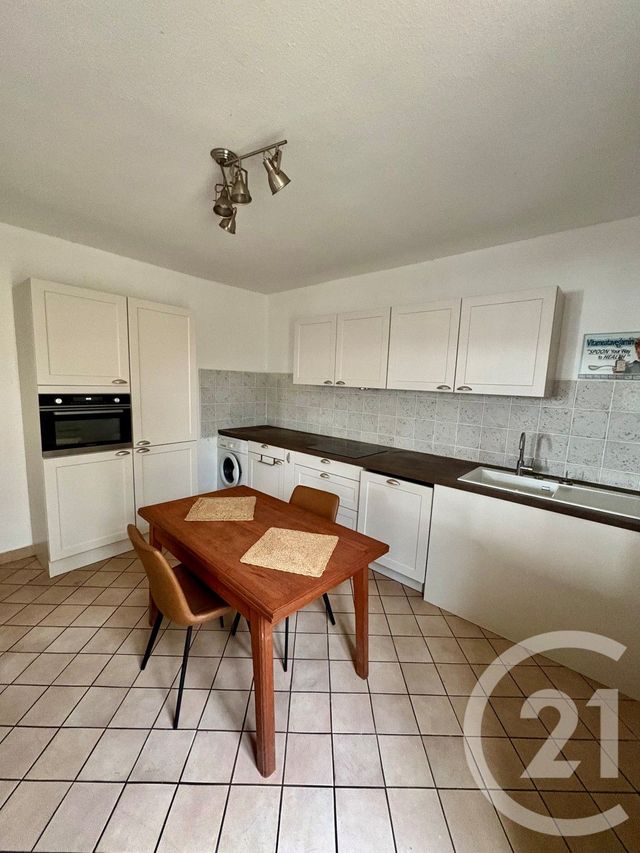 Maison &agrave; louer - 3 pi&egrave;ces - 62 m2 - Chateauneuf Sur Loire - 45 - CENTRE