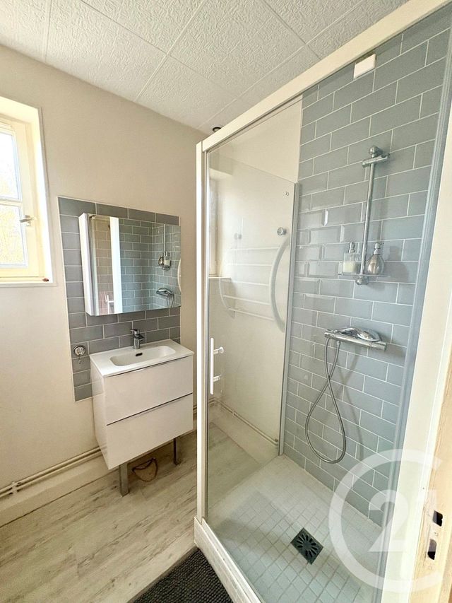 Maison &agrave; louer - 3 pi&egrave;ces - 62 m2 - Chateauneuf Sur Loire - 45 - CENTRE