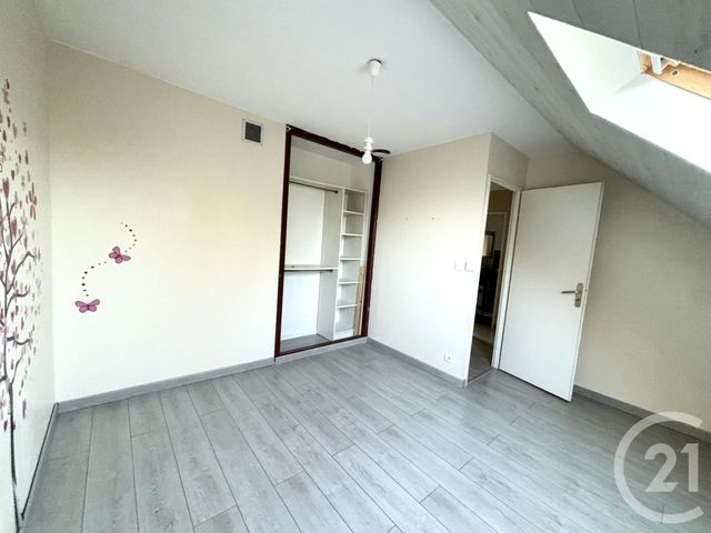 Maison &agrave; louer - 4 pi&egrave;ces - 101 m2 - St Pere Sur Loire - 45 - CENTRE