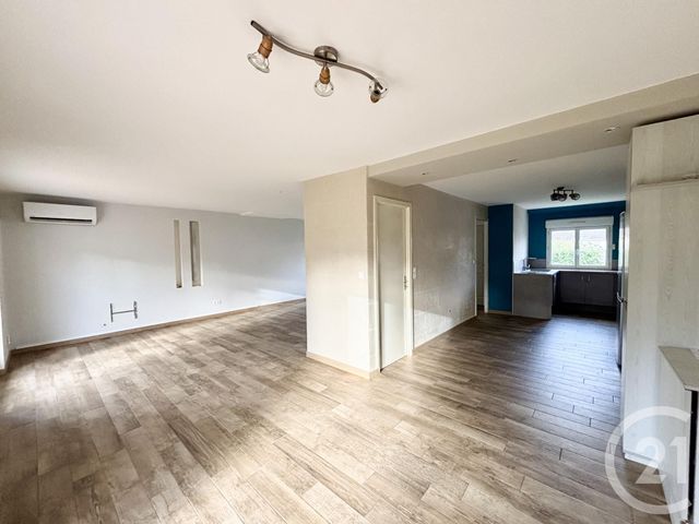 Maison &agrave; louer - 4 pi&egrave;ces - 101 m2 - St Pere Sur Loire - 45 - CENTRE