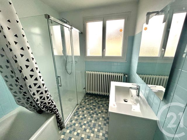 Maison &agrave; louer - 3 pi&egrave;ces - 80,10 m2 - Chateauneuf Sur Loire - 45 - CENTRE