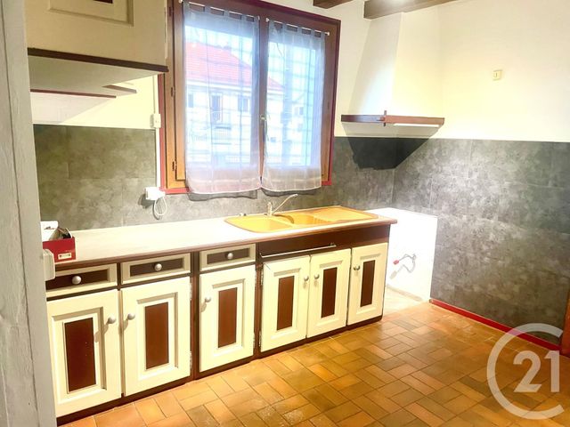 Maison &agrave; louer - 3 pi&egrave;ces - 79,15 m2 - Vitry Aux Loges - 45 - CENTRE