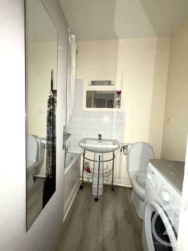 Appartement F1 &agrave; louer - 1 pi&egrave;ce - 27,40 m2 - Orleans - 45 - CENTRE