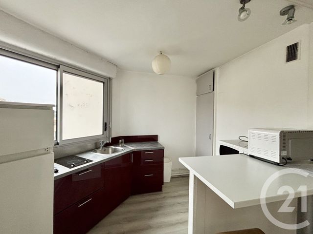 Appartement F1 &agrave; louer - 1 pi&egrave;ce - 27,40 m2 - Orleans - 45 - CENTRE