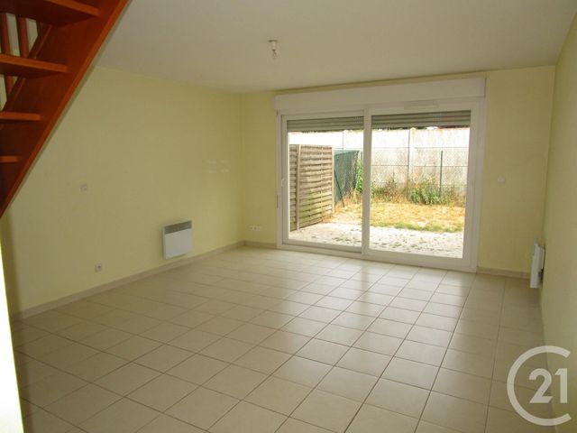 Maison &agrave; louer - 3 pi&egrave;ces - 63 m2 - Chateauneuf Sur Loire - 45 - CENTRE