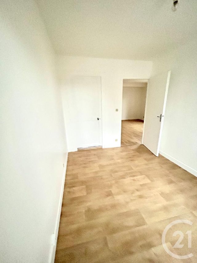 Appartement F3 &agrave; louer - 3 pi&egrave;ces - 55 m2 - Chateauneuf Sur Loire - 45 - CENTRE