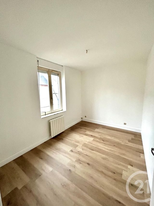 Appartement F3 &agrave; louer - 3 pi&egrave;ces - 55 m2 - Chateauneuf Sur Loire - 45 - CENTRE