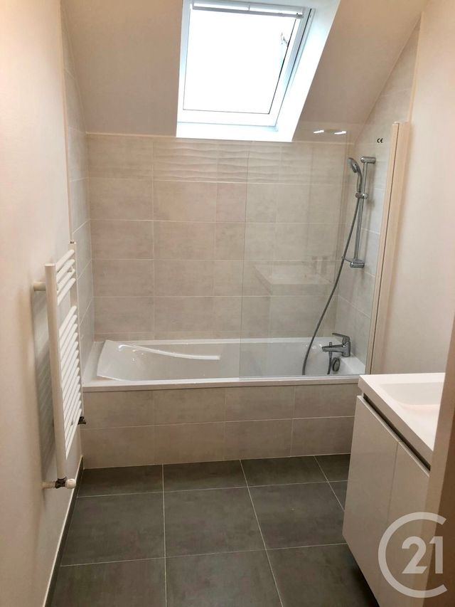 Maison &agrave; louer - 3 pi&egrave;ces - 71,13 m2 - Ingre - 45 - CENTRE