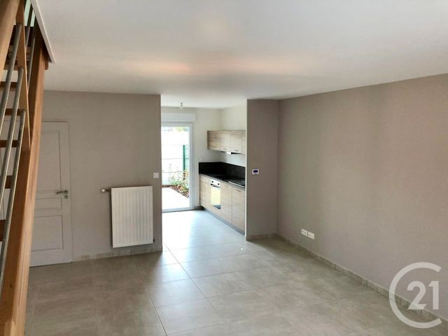 Maison &agrave; louer - 3 pi&egrave;ces - 71,13 m2 - Ingre - 45 - CENTRE