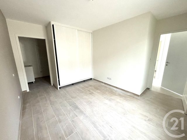 Maison &agrave; louer - 5 pi&egrave;ces - 138 m2 - Chateauneuf Sur Loire - 45 - CENTRE