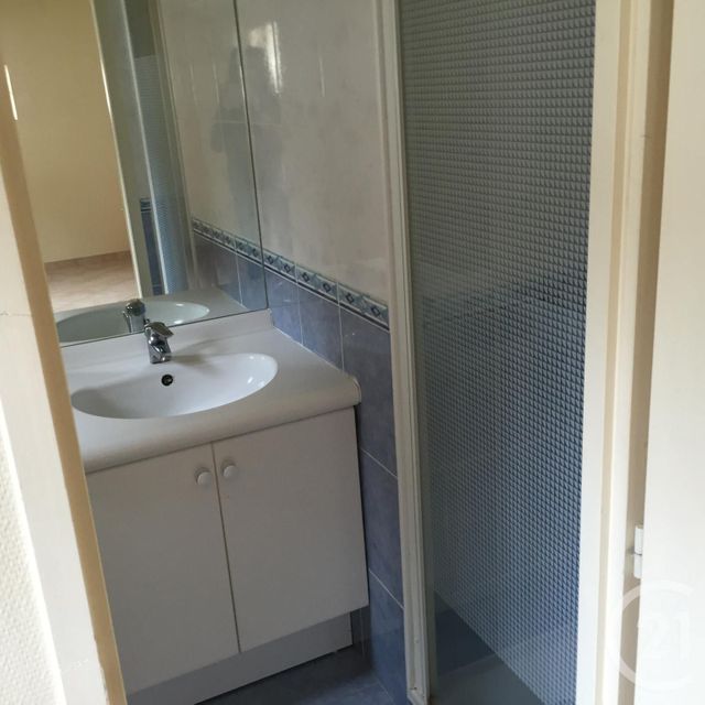 Appartement F1 &agrave; louer - 1 pi&egrave;ce - 23 m2 - Chateauneuf Sur Loire - 45 - CENTRE