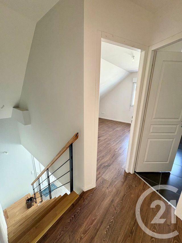 Maison &agrave; louer - 3 pi&egrave;ces - 74,26 m2 - St Denis De L Hotel - 45 - CENTRE