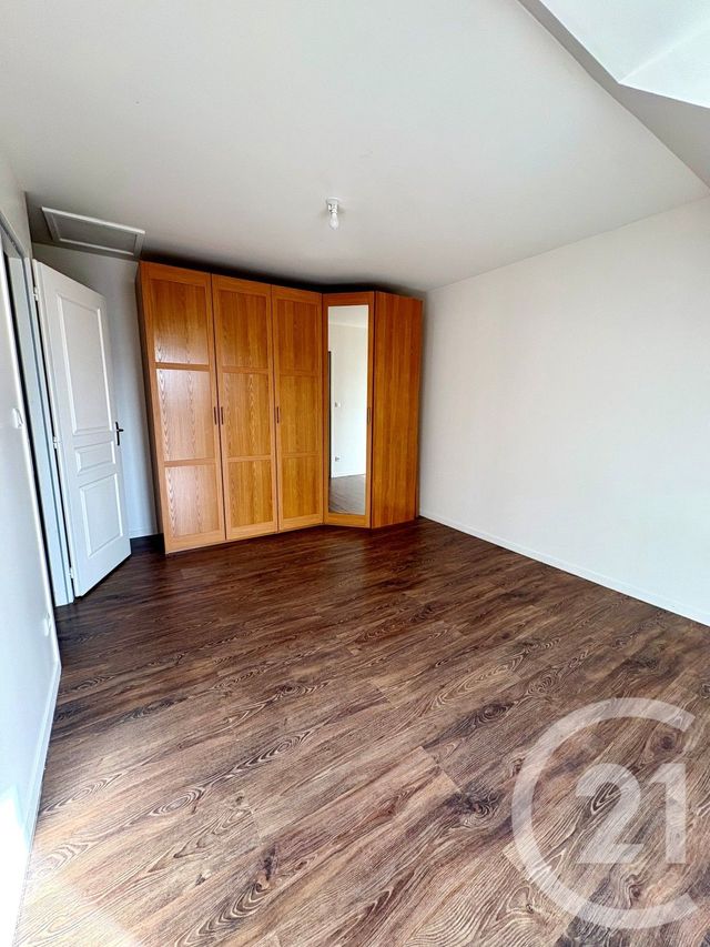 Maison &agrave; louer - 3 pi&egrave;ces - 74,26 m2 - St Denis De L Hotel - 45 - CENTRE