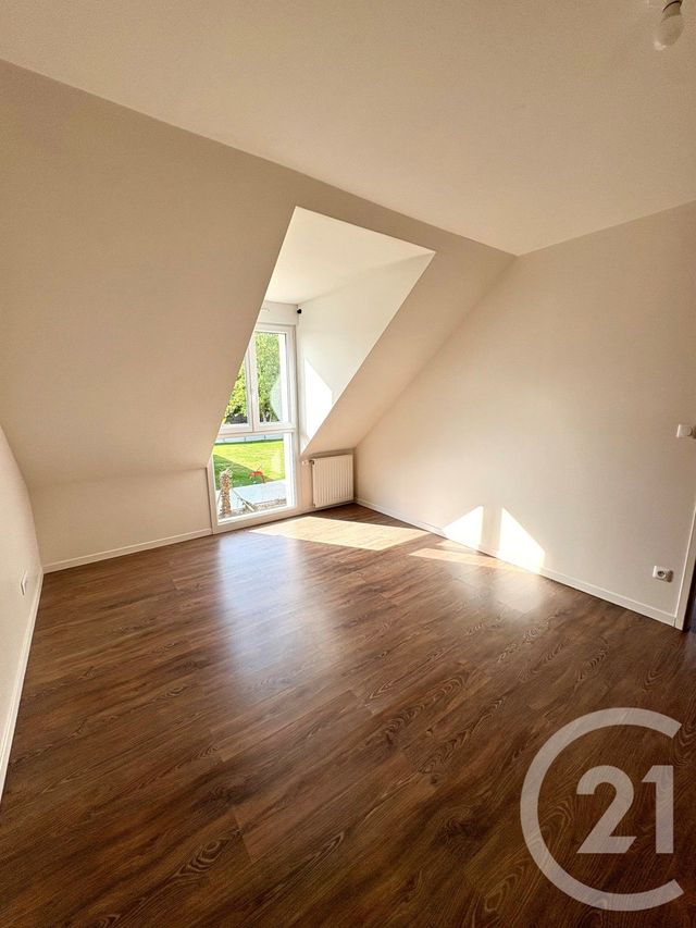 Maison &agrave; louer - 3 pi&egrave;ces - 74,26 m2 - St Denis De L Hotel - 45 - CENTRE