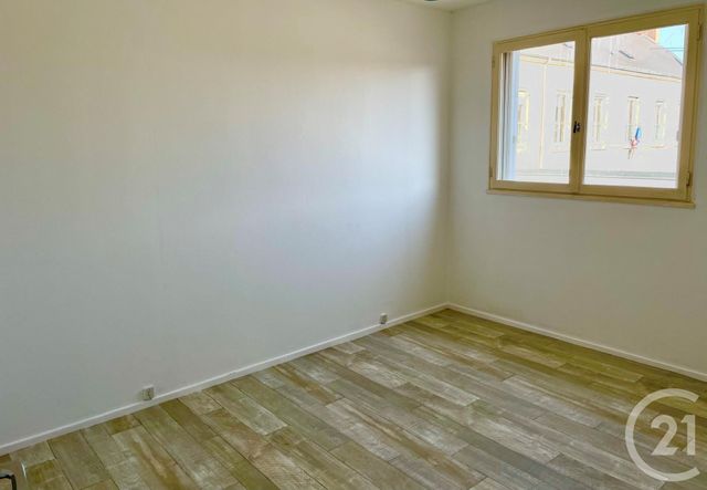 Appartement F3 &agrave; louer - 3 pi&egrave;ces - 66,24 m2 - Chateauneuf Sur Loire - 45 - CENTRE