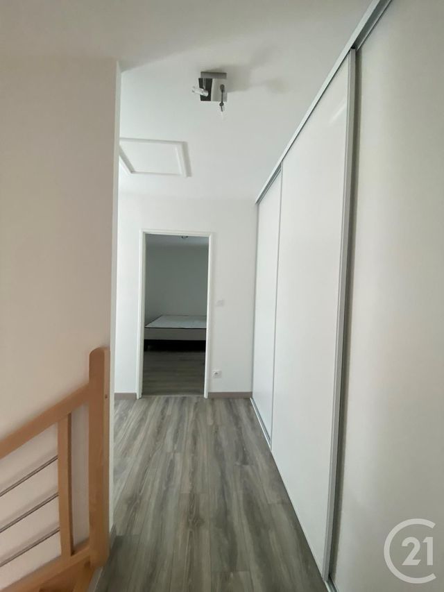 Maison &agrave; louer - 4 pi&egrave;ces - 94,18 m2 - Chateauneuf Sur Loire - 45 - CENTRE