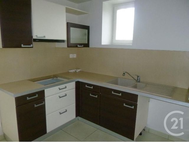 Maison &agrave; louer - 4 pi&egrave;ces - 120 m2 - St Benoit Sur Loire - 45 - CENTRE