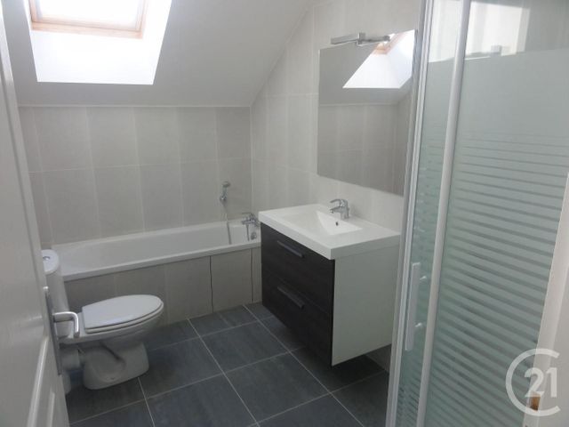 Maison &agrave; louer - 4 pi&egrave;ces - 84 m2 - Chateauneuf Sur Loire - 45 - CENTRE