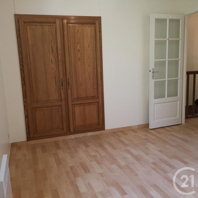 Maison &agrave; louer - 6 pi&egrave;ces - 143,27 m2 - Trainou - 45 - CENTRE