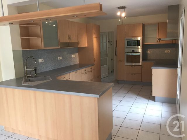 Maison &agrave; louer - 6 pi&egrave;ces - 143,27 m2 - Trainou - 45 - CENTRE