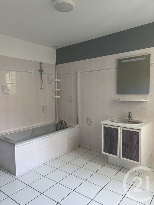 Appartement F2 &agrave; louer - 2 pi&egrave;ces - 49,04 m2 - Rebrechien - 45 - CENTRE