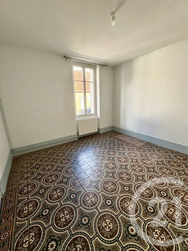 Appartement F3 &agrave; louer - 3 pi&egrave;ces - 83 m2 - St Benoit Sur Loire - 45 - CENTRE