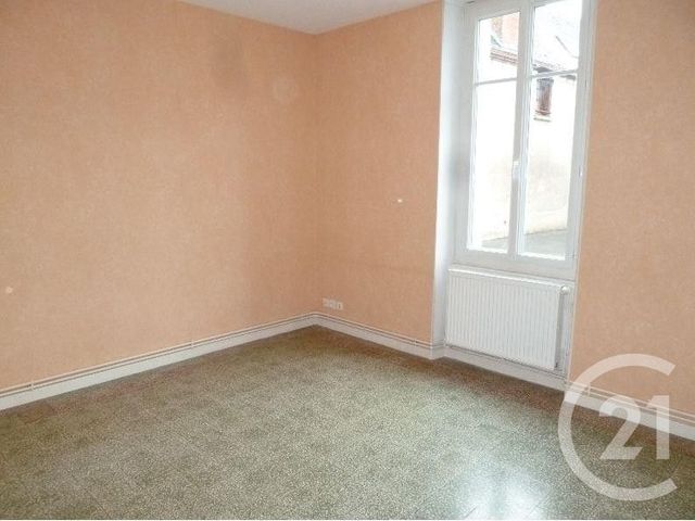 Appartement F3 &agrave; louer - 3 pi&egrave;ces - 83 m2 - St Benoit Sur Loire - 45 - CENTRE