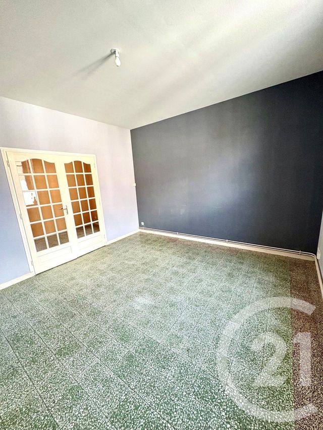 Appartement F3 &agrave; louer - 3 pi&egrave;ces - 83 m2 - St Benoit Sur Loire - 45 - CENTRE
