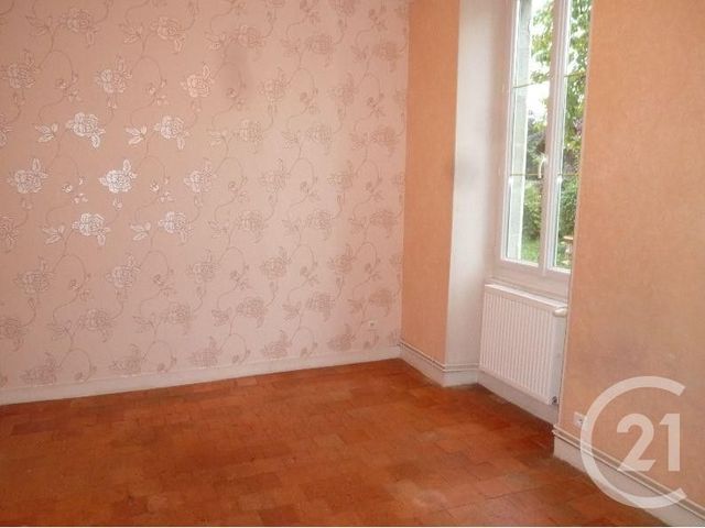 Appartement F3 &agrave; louer - 3 pi&egrave;ces - 83 m2 - St Benoit Sur Loire - 45 - CENTRE