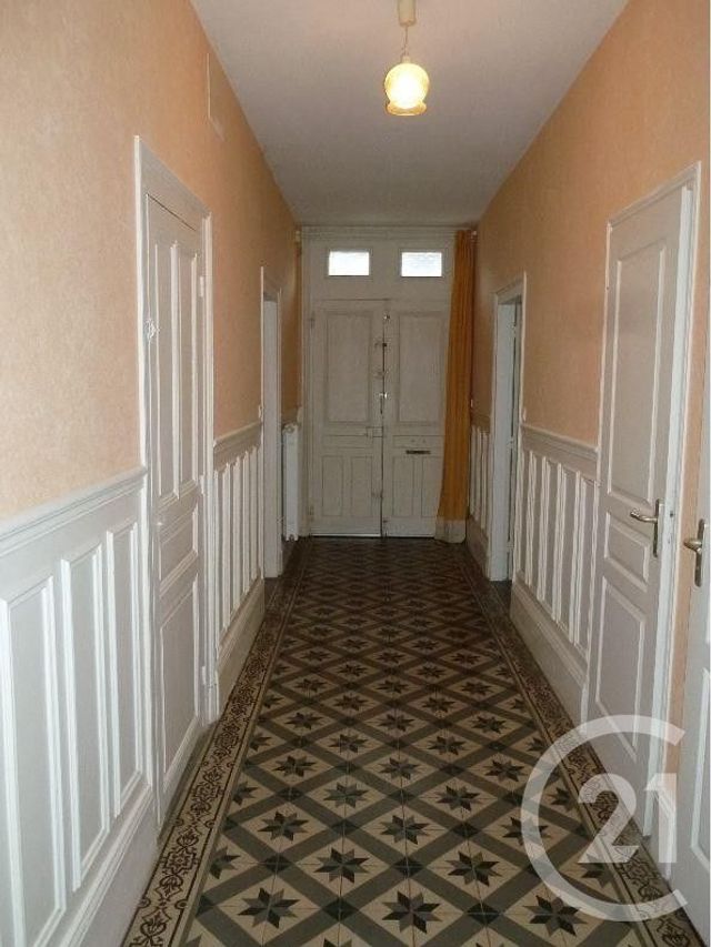 Appartement F3 &agrave; louer - 3 pi&egrave;ces - 83 m2 - St Benoit Sur Loire - 45 - CENTRE