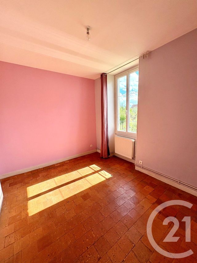 Appartement F3 &agrave; louer - 3 pi&egrave;ces - 83 m2 - St Benoit Sur Loire - 45 - CENTRE