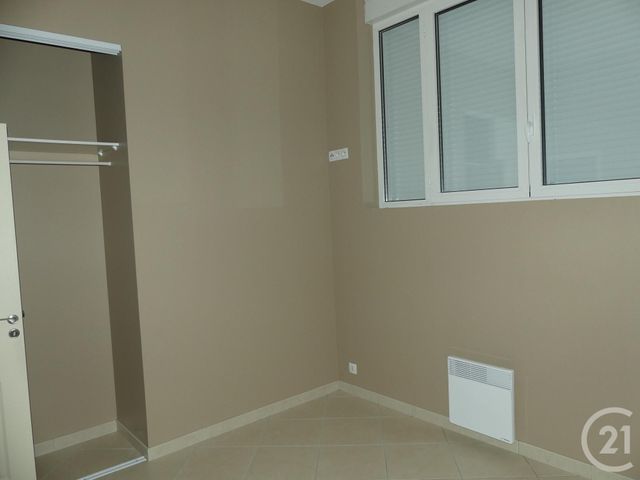 Appartement F3 &agrave; louer - 3 pi&egrave;ces - 72 m2 - Chateauneuf Sur Loire - 45 - CENTRE
