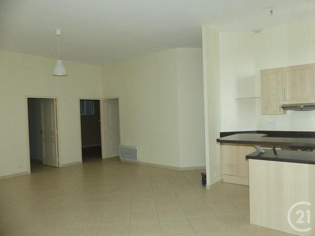 Appartement F3 &agrave; louer - 3 pi&egrave;ces - 72 m2 - Chateauneuf Sur Loire - 45 - CENTRE