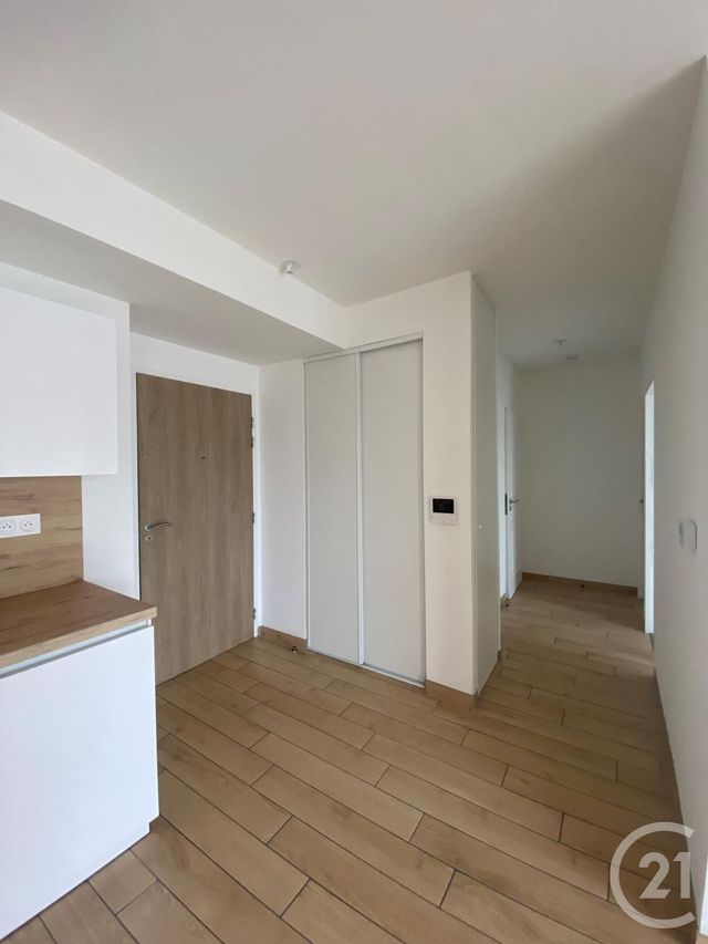 Appartement F3 &agrave; louer - 3 pi&egrave;ces - 60,76 m2 - Orleans - 45 - CENTRE