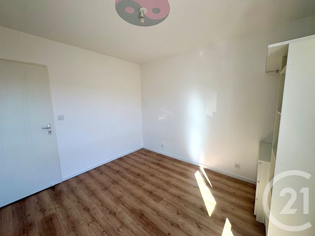 Maison &agrave; louer - 4 pi&egrave;ces - 86 m2 - Chateauneuf Sur Loire - 45 - CENTRE