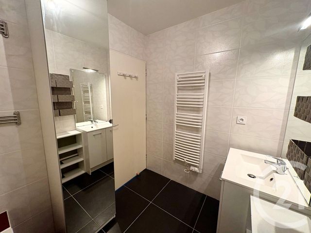 Maison &agrave; louer - 4 pi&egrave;ces - 86 m2 - Chateauneuf Sur Loire - 45 - CENTRE