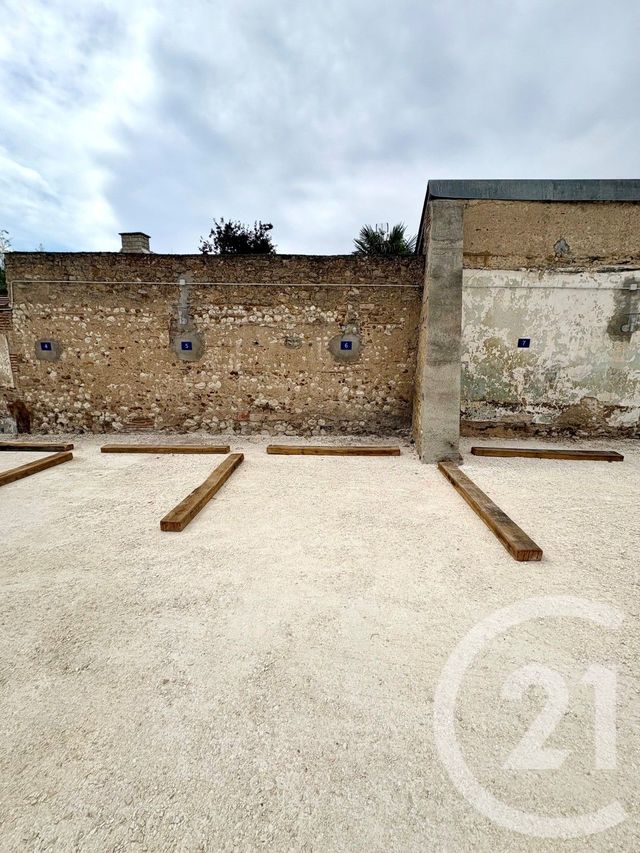 parking - CHATEAUNEUF SUR LOIRE - 45