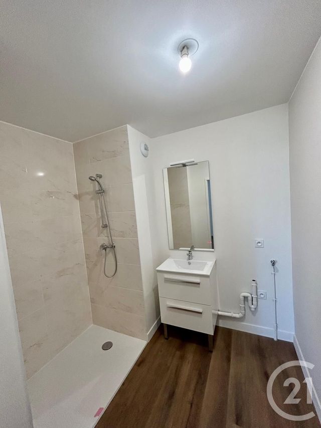 Appartement F2 &agrave; louer - 2 pi&egrave;ces - 46,50 m2 - Saran - 45 - CENTRE