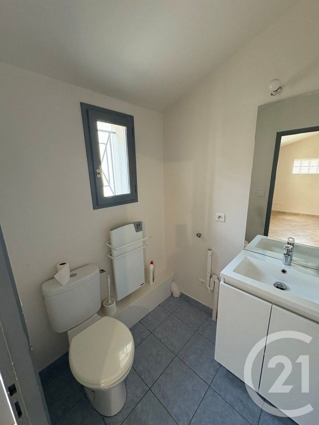 Appartement F1 &agrave; louer - 1 pi&egrave;ce - 24,10 m2 - Chateauneuf Sur Loire - 45 - CENTRE