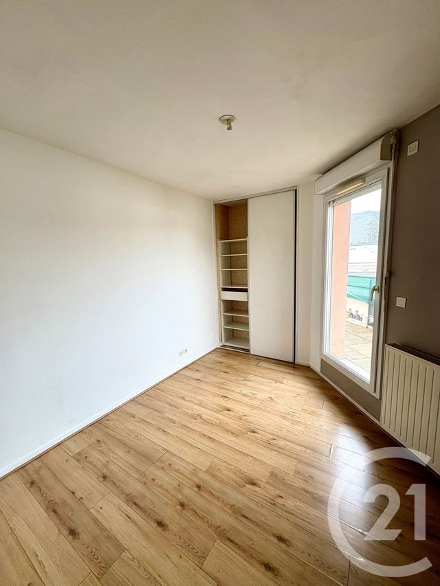 Appartement F2 &agrave; louer - 2 pi&egrave;ces - 55,35 m2 - Fleury Les Aubrais - 45 - CENTRE