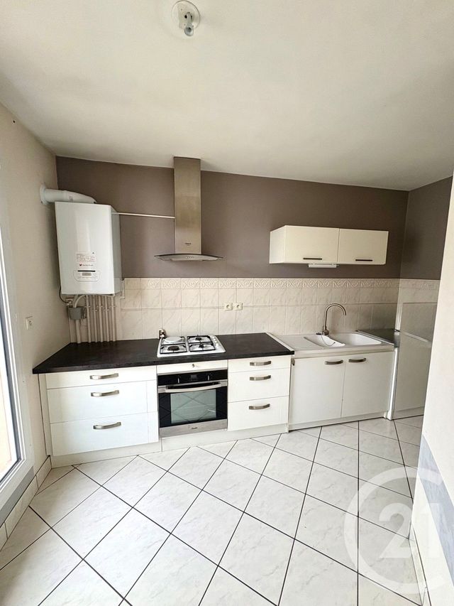 Appartement F2 &agrave; louer - 2 pi&egrave;ces - 55,35 m2 - Fleury Les Aubrais - 45 - CENTRE