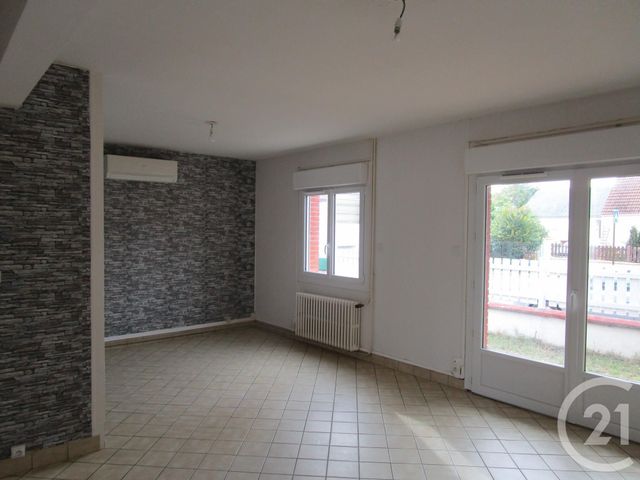Maison &agrave; louer - 4 pi&egrave;ces - 85 m2 - Chateauneuf Sur Loire - 45 - CENTRE