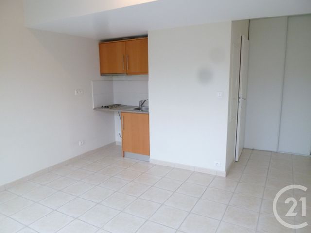 Appartement Studio &agrave; louer - 1 pi&egrave;ce - 18,30 m2 - Chateauneuf Sur Loire - 45 - CENTRE