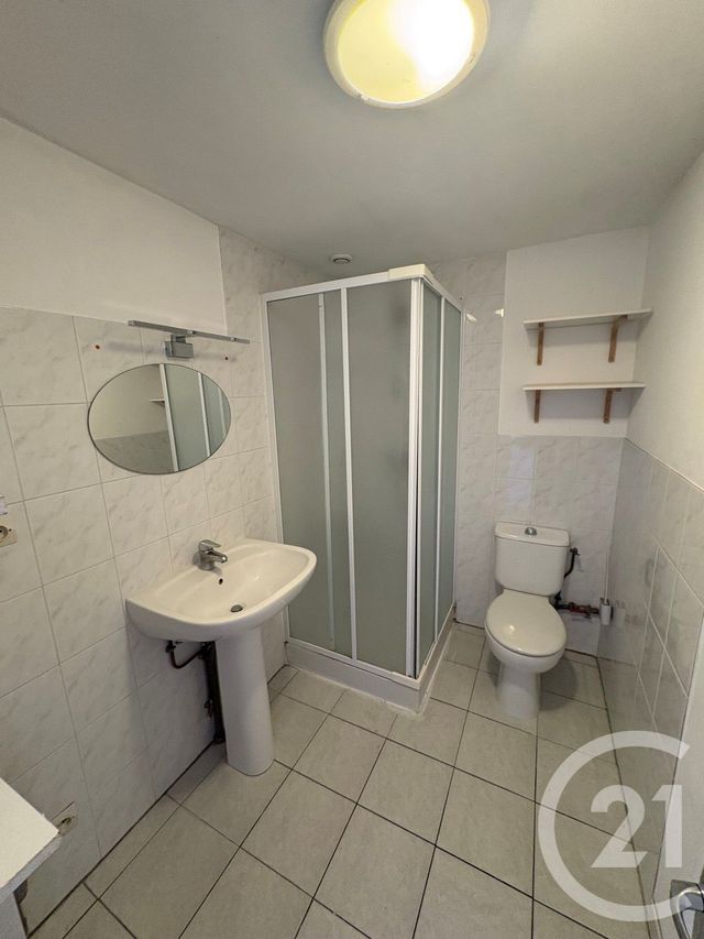 Appartement F2 &agrave; louer - 2 pi&egrave;ces - 39,63 m2 - Vitry Aux Loges - 45 - CENTRE