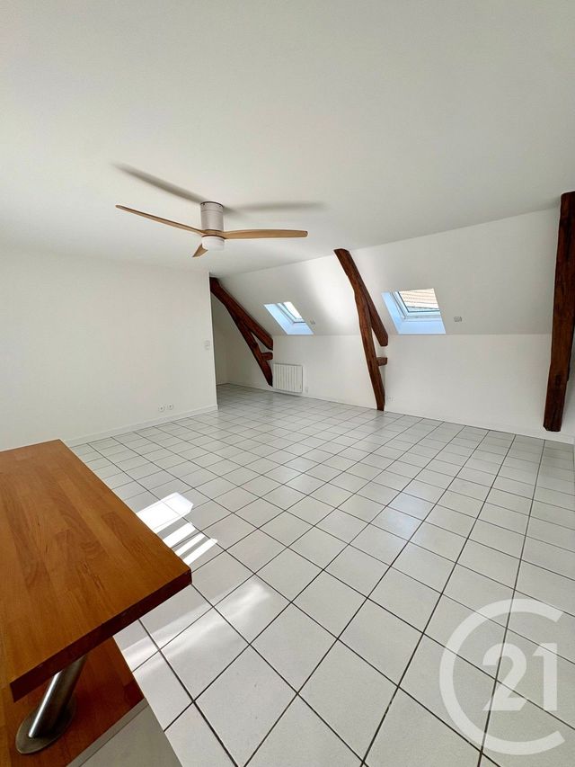Appartement F2 &agrave; louer - 2 pi&egrave;ces - 49,70 m2 - Rebrechien - 45 - CENTRE