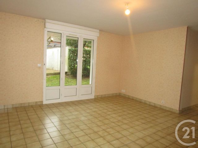 Appartement F3 &agrave; louer - 3 pi&egrave;ces - 60 m2 - Chateauneuf Sur Loire - 45 - CENTRE