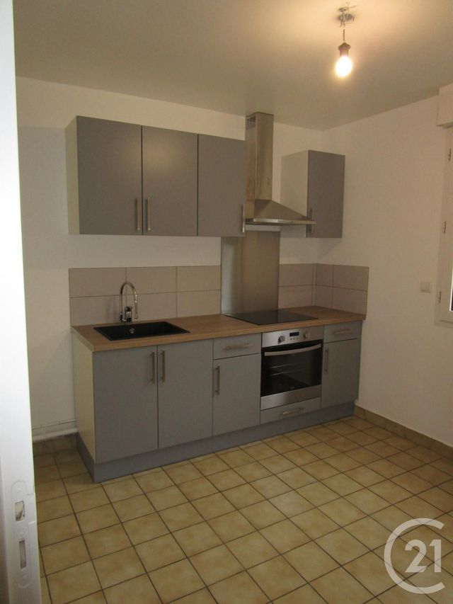 Appartement F3 &agrave; louer - 3 pi&egrave;ces - 60 m2 - Chateauneuf Sur Loire - 45 - CENTRE