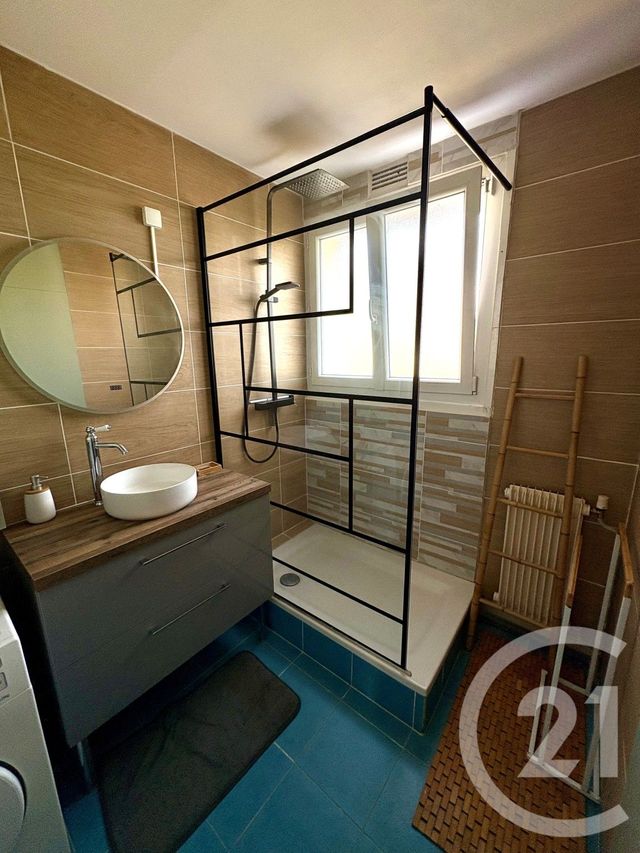 Appartement F3 &agrave; louer - 3 pi&egrave;ces - 71 m2 - St Jean De La Ruelle - 45 - CENTRE