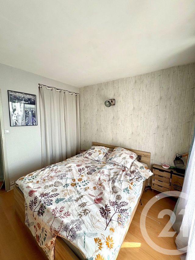 Appartement F3 &agrave; louer - 3 pi&egrave;ces - 71 m2 - St Jean De La Ruelle - 45 - CENTRE