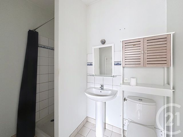 Maison &agrave; vendre - 2 pi&egrave;ces - 64 m2 - St Denis De L Hotel - 45 - CENTRE
